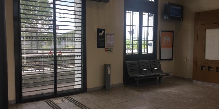 Gare de Bueil